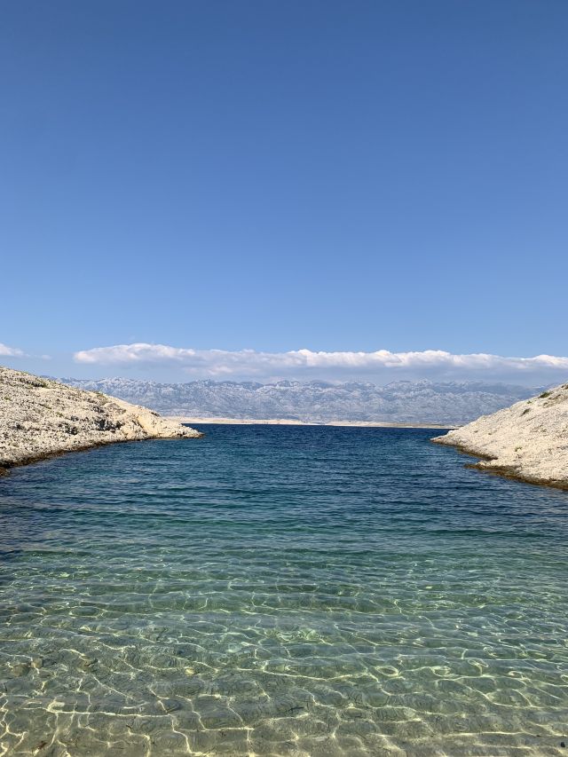 Ein Bild der unglaublichen Küste Kroatiens